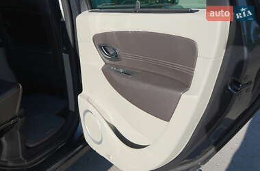 Минивэн Renault Grand Scenic 2010 в 