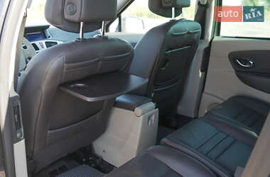 Минивэн Renault Grand Scenic 2010 в 