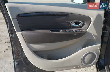 Минивэн Renault Grand Scenic 2010 в 