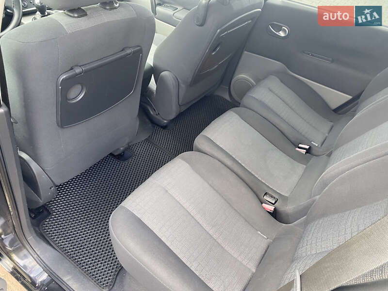 Минивэн Renault Grand Scenic 2006 в Луцке фото 3 Минивэн Renault Grand Scenic 2006 в Луцке