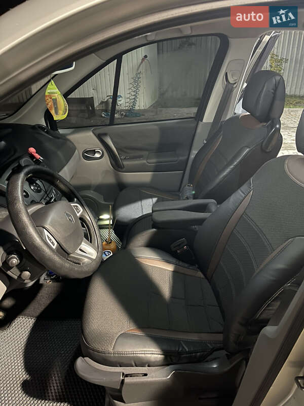 Минивэн Renault Grand Scenic 2004 в Виннице