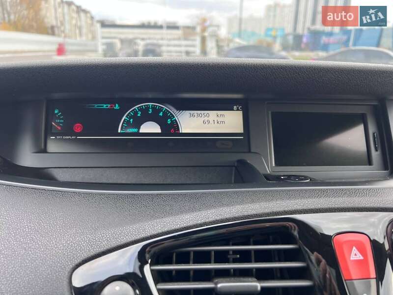 Минивэн Renault Grand Scenic 2012 в Киеве фото 17 Минивэн Renault Grand Scenic 2012 в Киеве