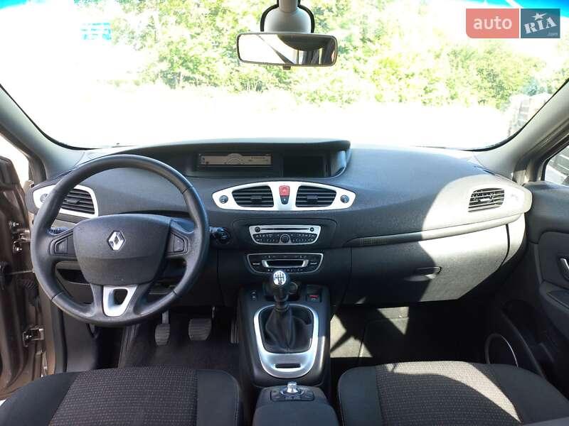 Минивэн Renault Grand Scenic 2010 в Ивано-Франковске