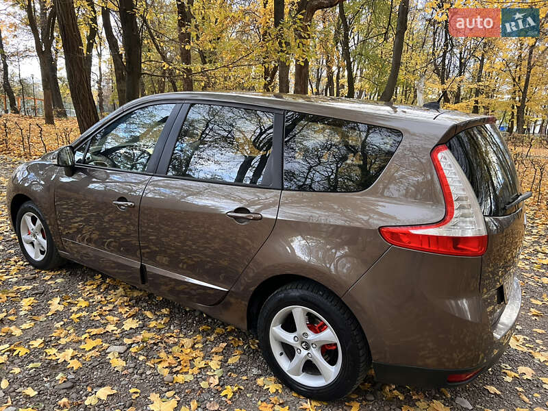 Минивэн Renault Grand Scenic 2011 в Черновцах фото 6 Минивэн Renault Grand Scenic 2011 в Черновцах