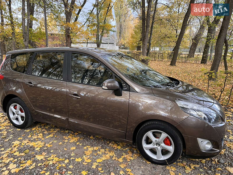 Минивэн Renault Grand Scenic 2011 в Черновцах фото 11 Минивэн Renault Grand Scenic 2011 в Черновцах