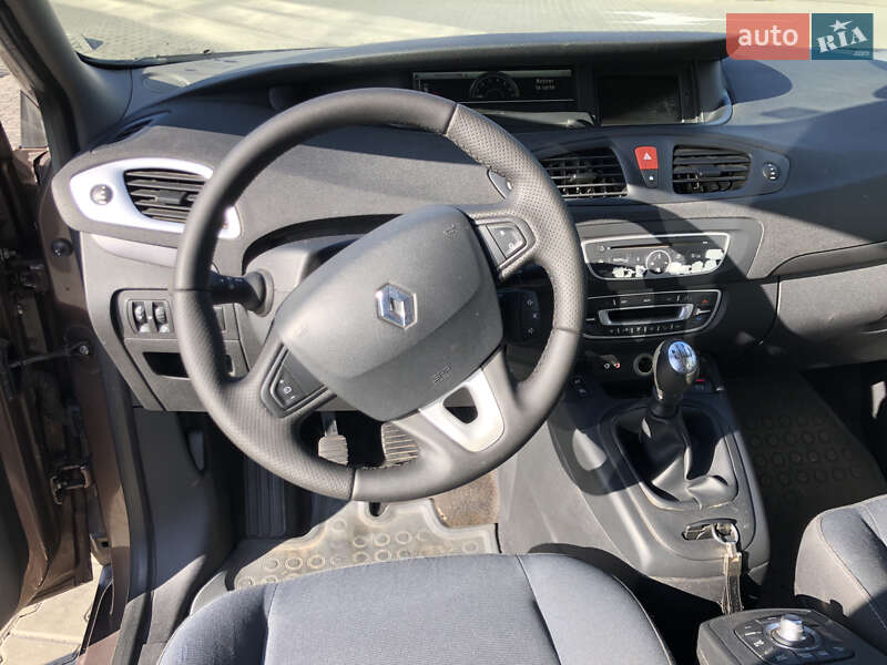 Минивэн Renault Grand Scenic 2010 в Киеве фото 11 Минивэн Renault Grand Scenic 2010 в Киеве