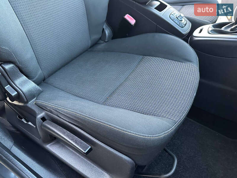 Мінівен Renault Grand Scenic 2010 в Дніпрі фото 24 Мінівен Renault Grand Scenic 2010 в Дніпрі