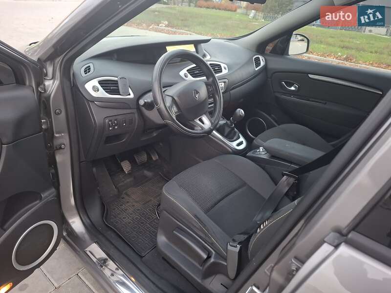 Минивэн Renault Grand Scenic 2009 в Черкассах фото 10 Минивэн Renault Grand Scenic 2009 в Черкассах