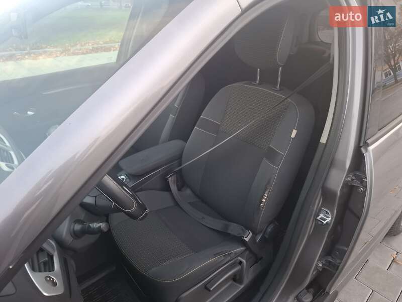 Минивэн Renault Grand Scenic 2009 в Черкассах фото 12 Минивэн Renault Grand Scenic 2009 в Черкассах