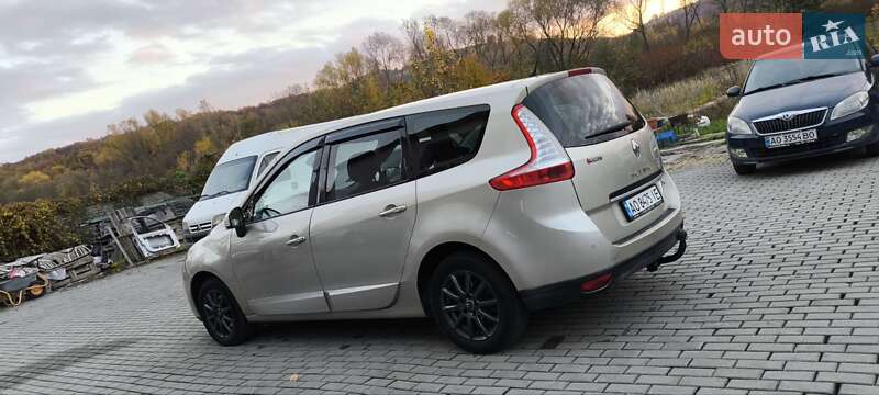 Мінівен Renault Grand Scenic 2010 в Мукачевому