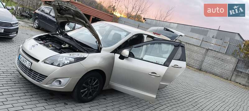 Мінівен Renault Grand Scenic 2010 в Мукачевому