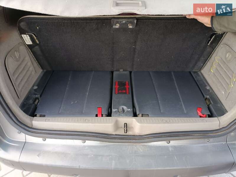 Минивэн Renault Grand Scenic 2004 в Шепетовке