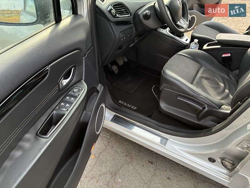 Минивэн Renault Grand Scenic 2011 в Остроге фото 12 Минивэн Renault Grand Scenic 2011 в Остроге