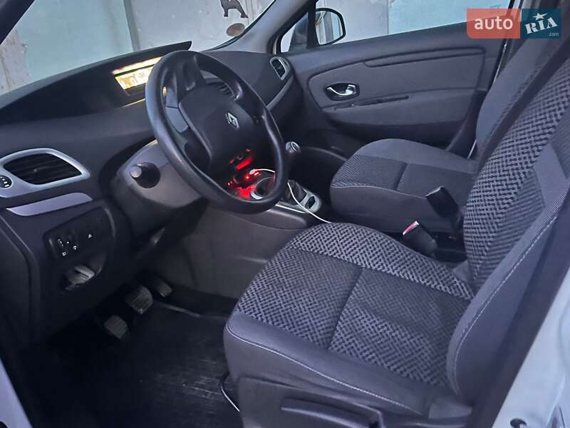 Минивэн Renault Grand Scenic 2011 в Тернополе