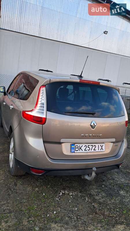 Минивэн Renault Grand Scenic 2010 в Дубно