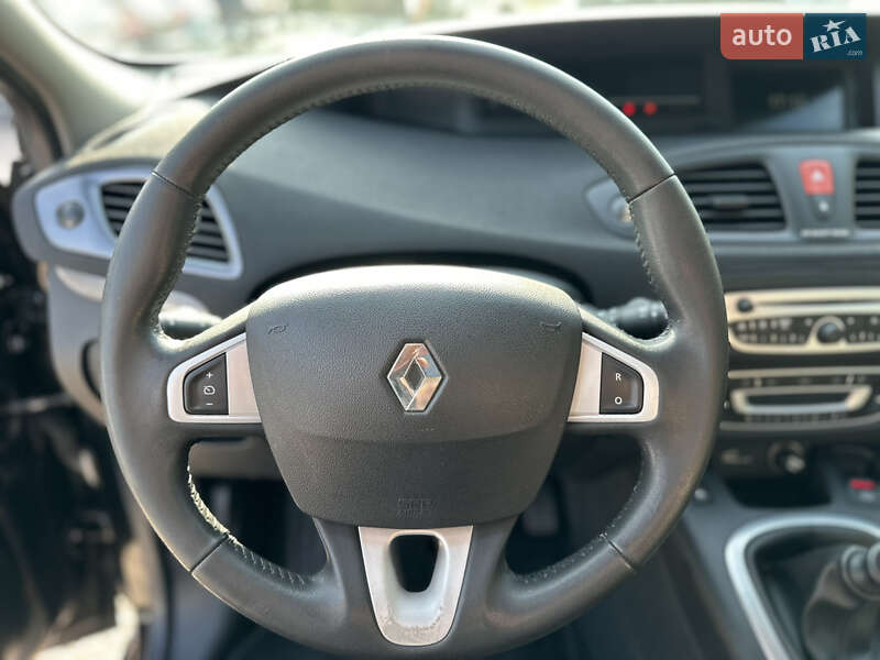 Минивэн Renault Grand Scenic 2011 в Ровно