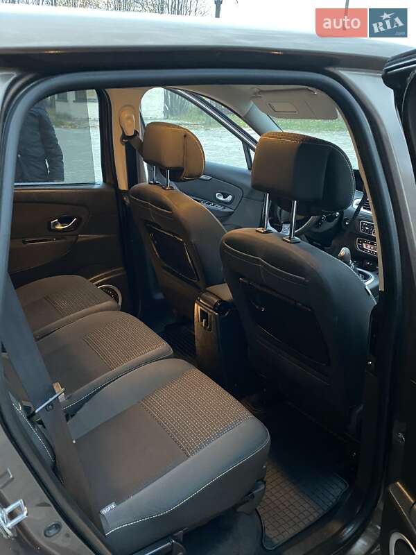 Мінівен Renault Grand Scenic 2010 в Луцьку