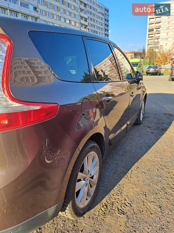 Минивэн Renault Grand Scenic 2009 в Ватутино