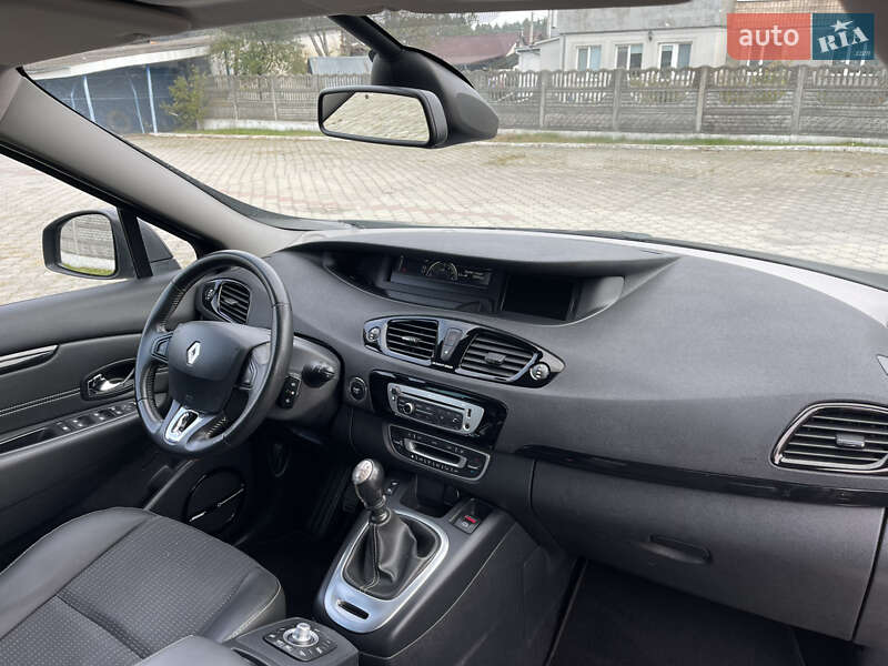 Минивэн Renault Grand Scenic 2013 в Ровно