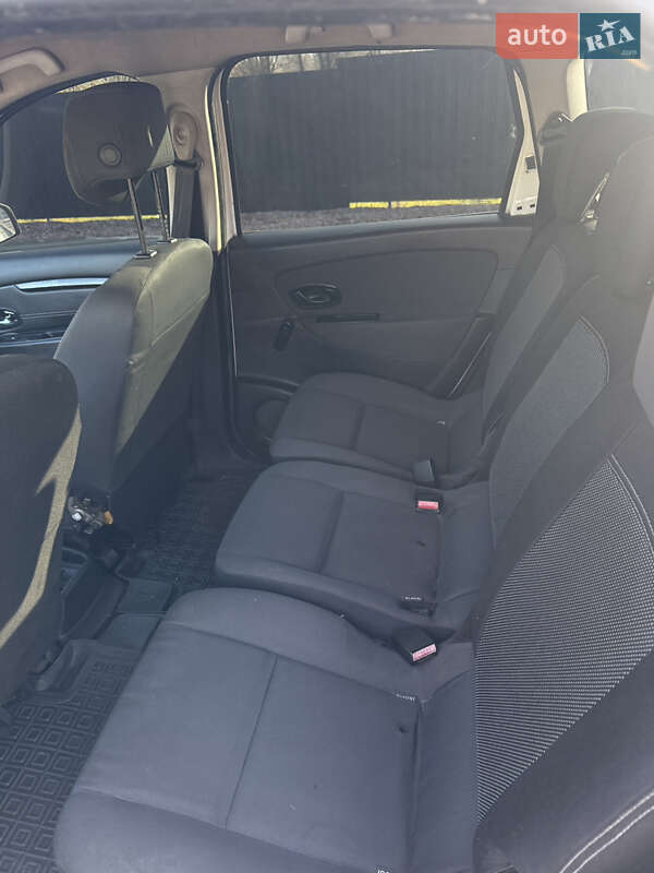 Мінівен Renault Grand Scenic 2011 в Хмельницькому фото 14 Мінівен Renault Grand Scenic 2011 в Хмельницькому