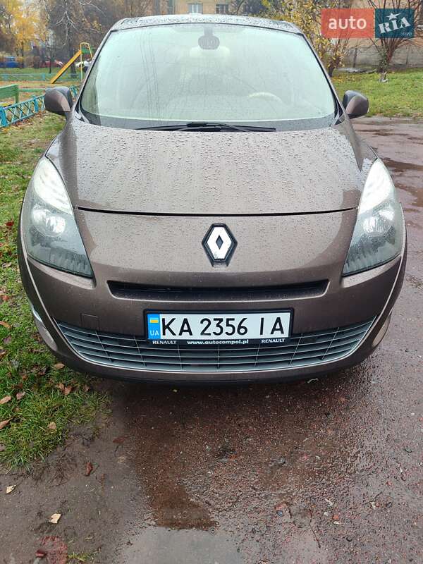 Минивэн Renault Grand Scenic 2010 в Киеве