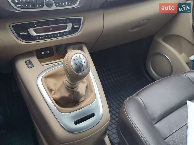 Минивэн Renault Grand Scenic 2010 в Киеве