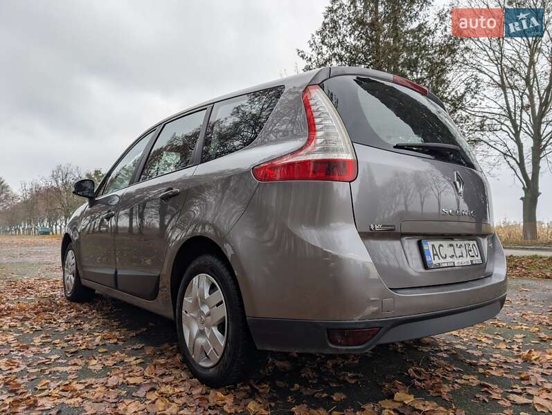 Минивэн Renault Grand Scenic 2011 в Владимире фото 8 Минивэн Renault Grand Scenic 2011 в Владимире