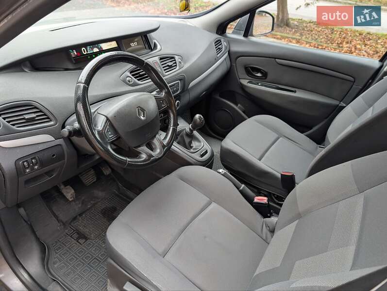 Минивэн Renault Grand Scenic 2011 в Владимире фото 16 Минивэн Renault Grand Scenic 2011 в Владимире