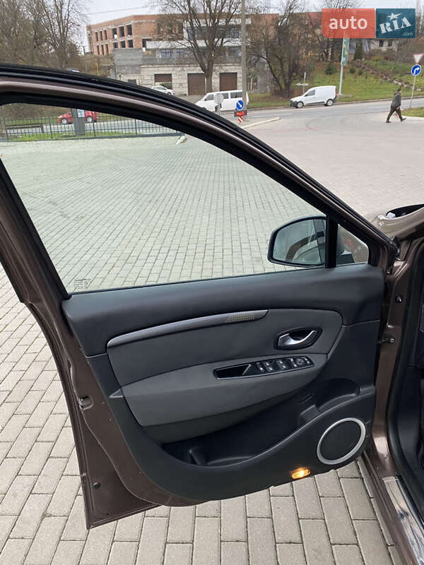 Минивэн Renault Grand Scenic 2010 в Ровно фото 26 Минивэн Renault Grand Scenic 2010 в Ровно