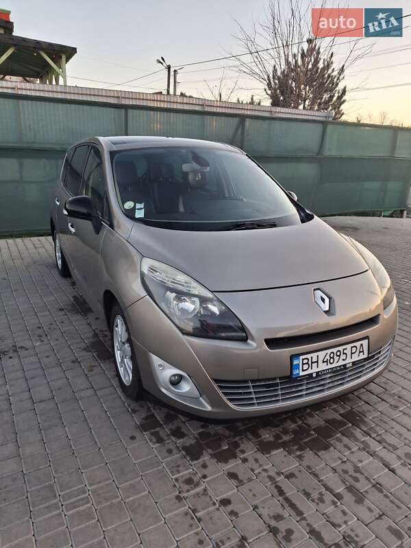 Минивэн Renault Grand Scenic 2011 в Одессе фото Минивэн Renault Grand Scenic 2011 в Одессе