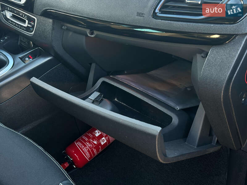 Минивэн Renault Grand Scenic 2015 в Стрые фото 100 Минивэн Renault Grand Scenic 2015 в Стрые