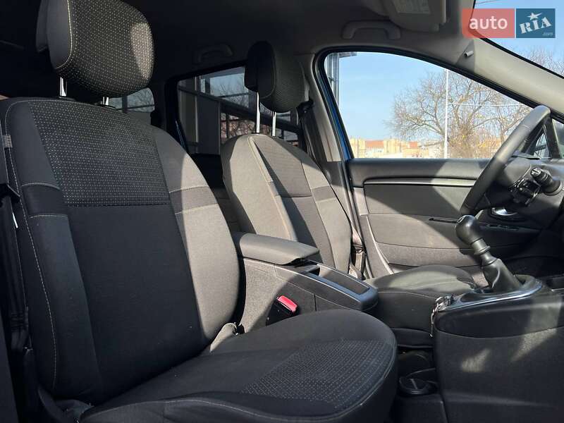 Минивэн Renault Grand Scenic 2010 в Ивано-Франковске фото 23 Минивэн Renault Grand Scenic 2010 в Ивано-Франковске