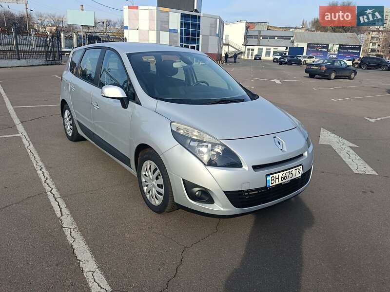 Минивэн Renault Grand Scenic 2010 в Одессе фото 4 Минивэн Renault Grand Scenic 2010 в Одессе