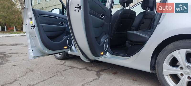Минивэн Renault Grand Scenic 2011 в Лозовой