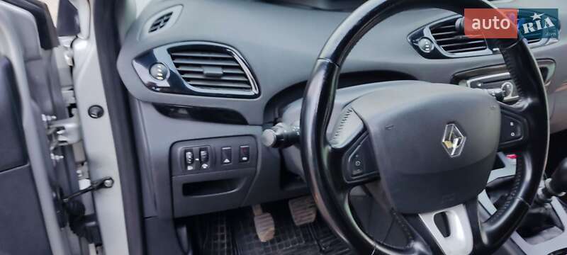 Минивэн Renault Grand Scenic 2011 в Лозовой