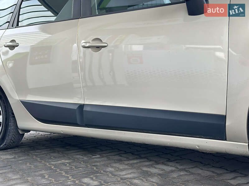 Минивэн Renault Grand Scenic 2010 в Дрогобыче