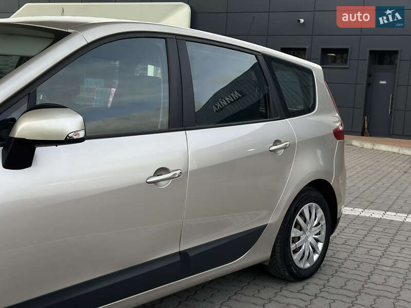 Минивэн Renault Grand Scenic 2010 в Дрогобыче