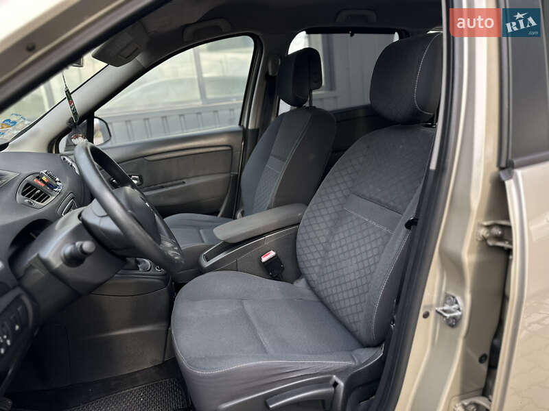 Минивэн Renault Grand Scenic 2010 в Дрогобыче