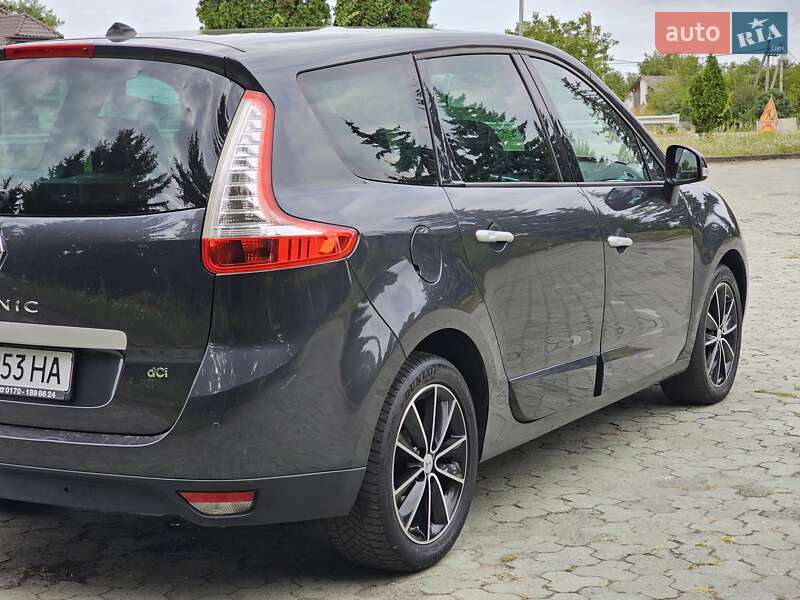 Минивэн Renault Grand Scenic 2010 в Дубно