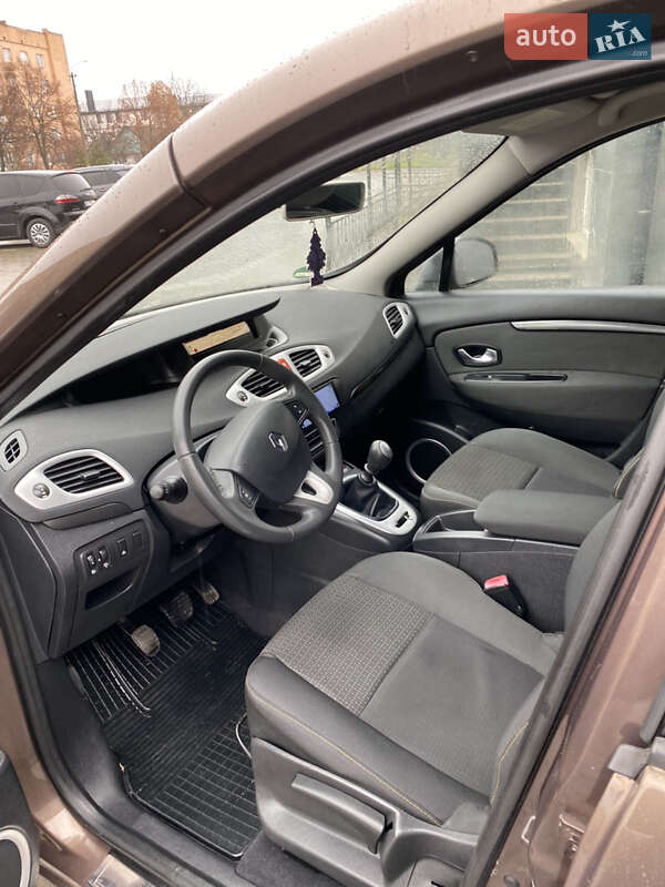 Минивэн Renault Grand Scenic 2010 в Ровно фото 19 Минивэн Renault Grand Scenic 2010 в Ровно
