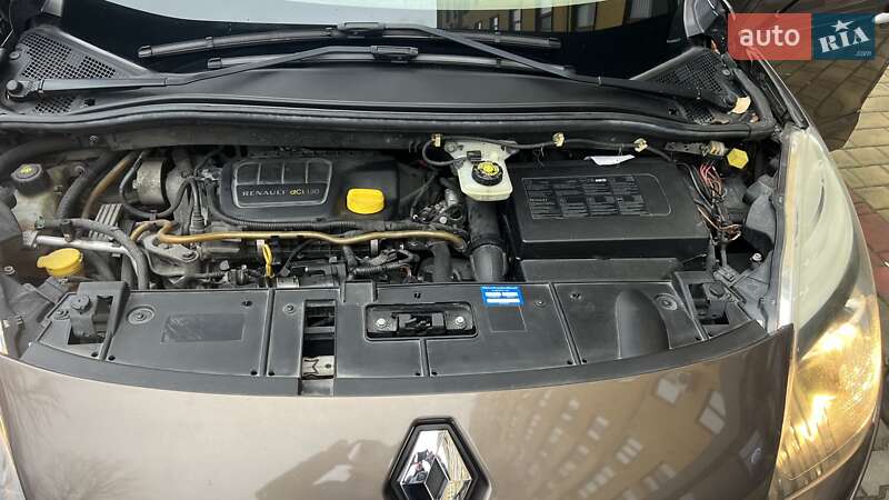 Минивэн Renault Grand Scenic 2012 в Луцке