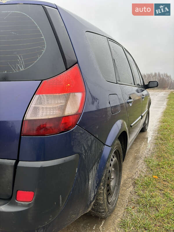 Минивэн Renault Grand Scenic 2004 в Березному