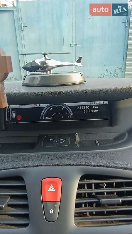 Мінівен Renault Grand Scenic 2010 в Миколаєві фото 2 Мінівен Renault Grand Scenic 2010 в Миколаєві