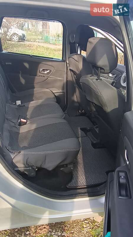 Мінівен Renault Grand Scenic 2010 в Миколаєві фото 5 Мінівен Renault Grand Scenic 2010 в Миколаєві