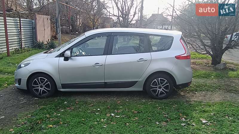 Мінівен Renault Grand Scenic 2010 в Миколаєві фото 3 Мінівен Renault Grand Scenic 2010 в Миколаєві