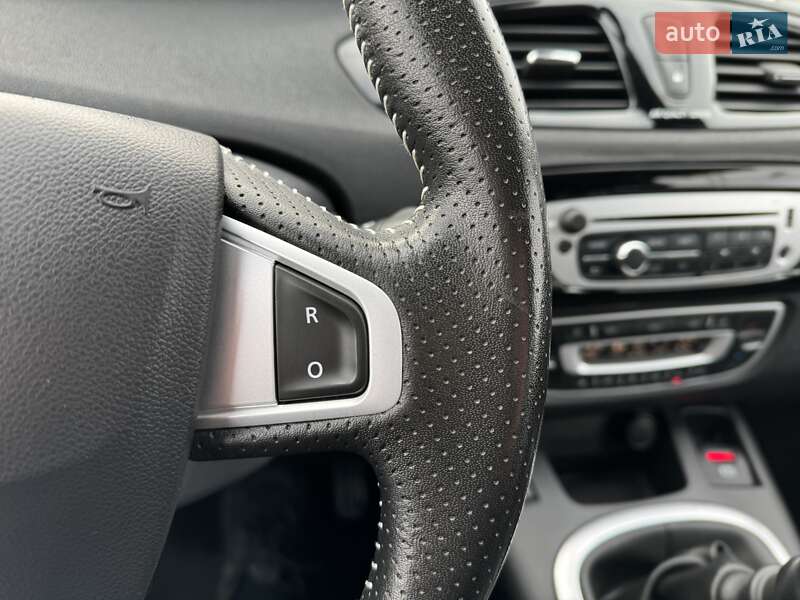 Минивэн Renault Grand Scenic 2012 в Киеве