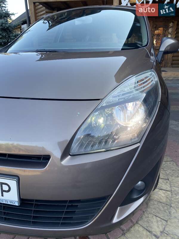 Минивэн Renault Grand Scenic 2010 в Львове