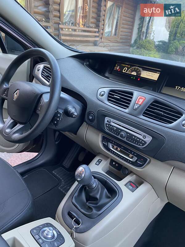 Минивэн Renault Grand Scenic 2010 в Львове