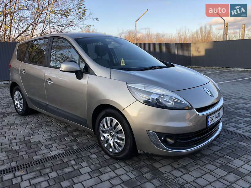 Минивэн Renault Grand Scenic 2012 в Ровно