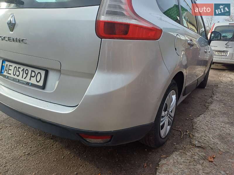 Мінівен Renault Grand Scenic 2011 в Дніпрі